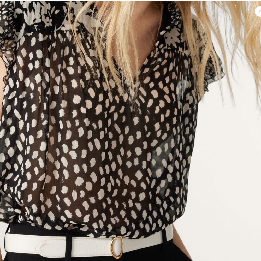 Cupcakes and Cashmere Black and White Top - Picture 2 of 13